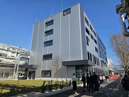 Nov večnamenski proizvodni obrat Novartis Mengeš; foto Mateja Štrajhar